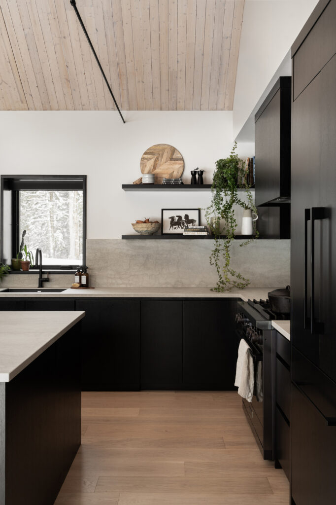 Mountain retreat / opal