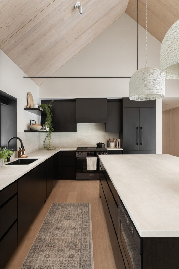 Mountain retreat / opal