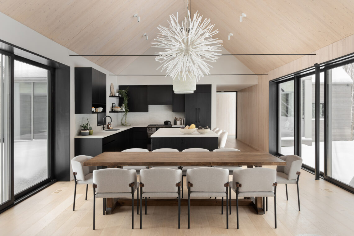 Mountain retreat / opal