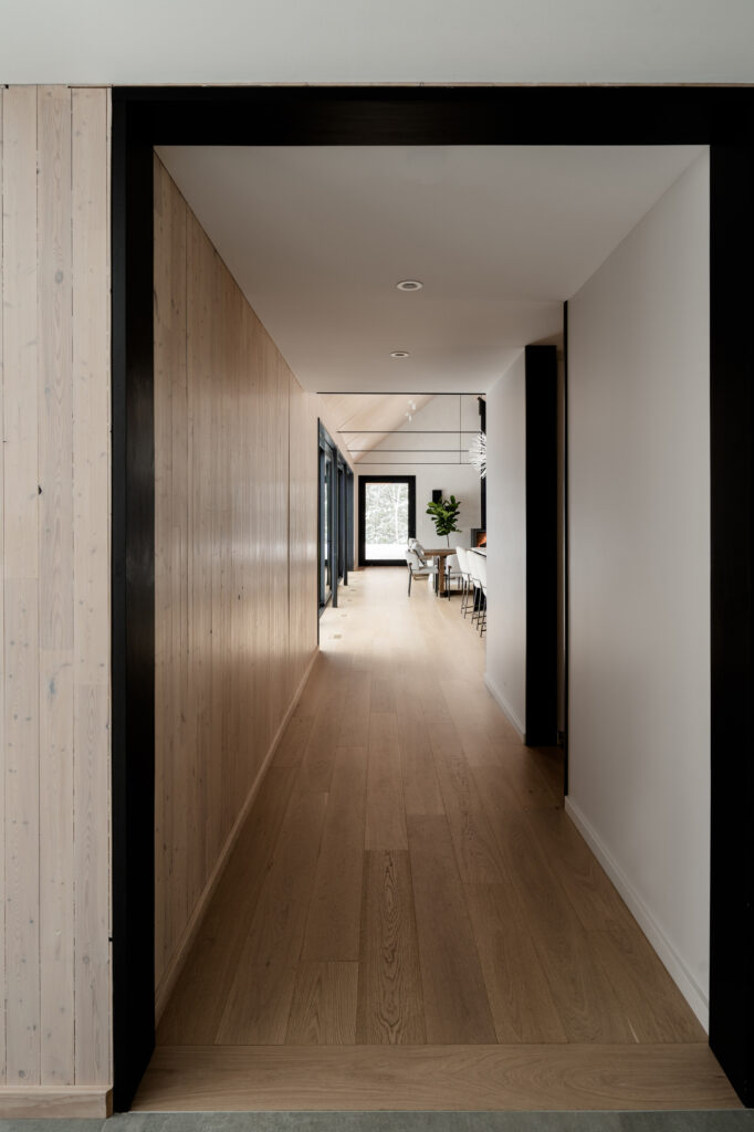 Mountain retreat / opal