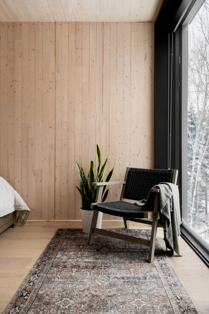 Mountain retreat / opal