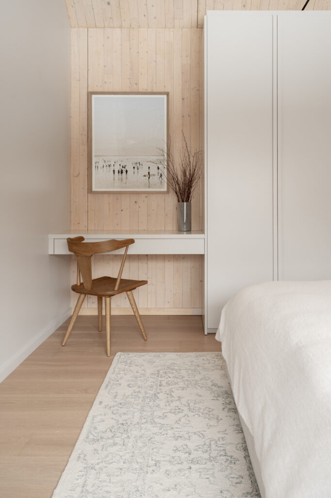 Mountain retreat / opal
