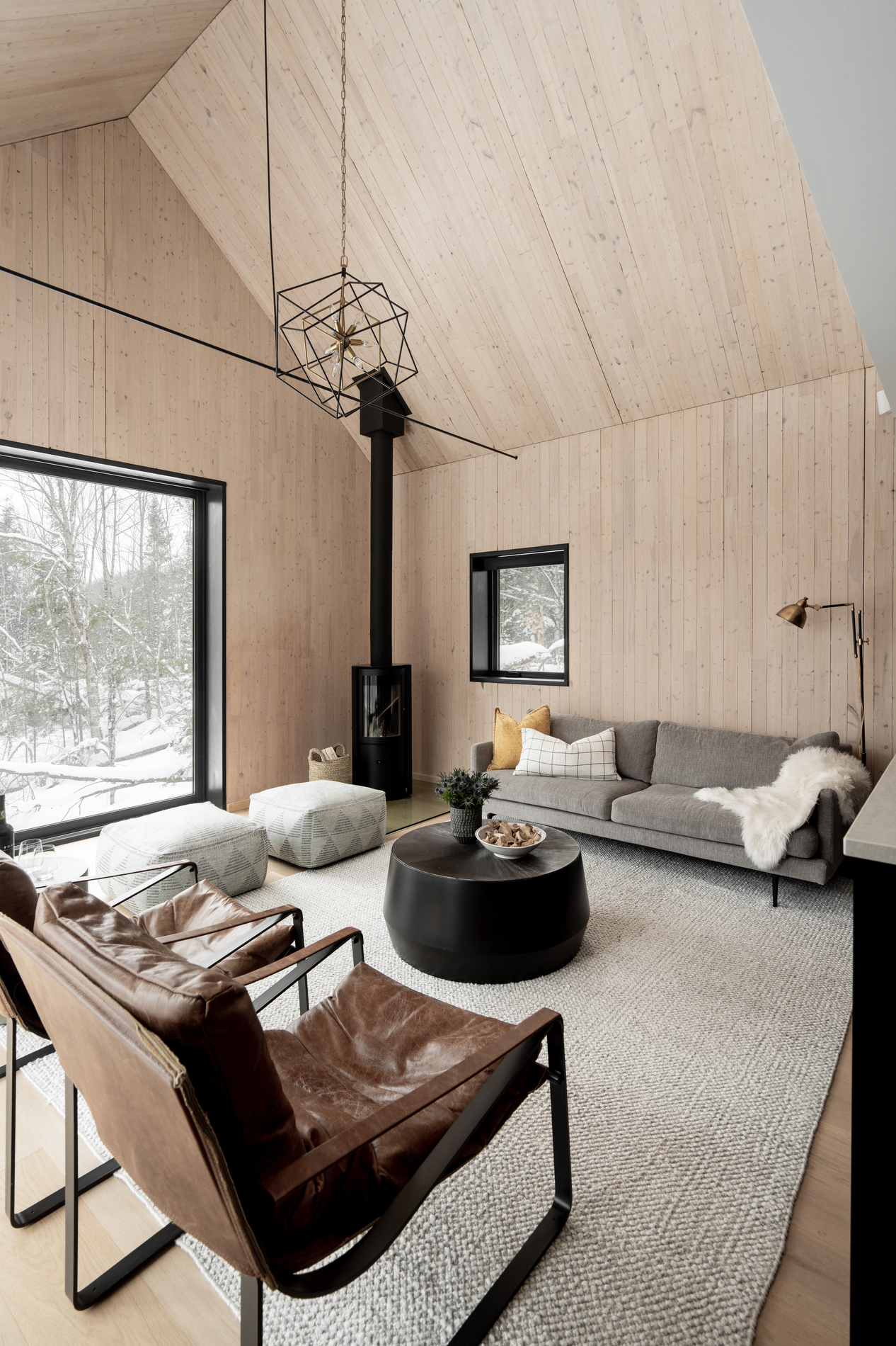 Mountain retreat / opal