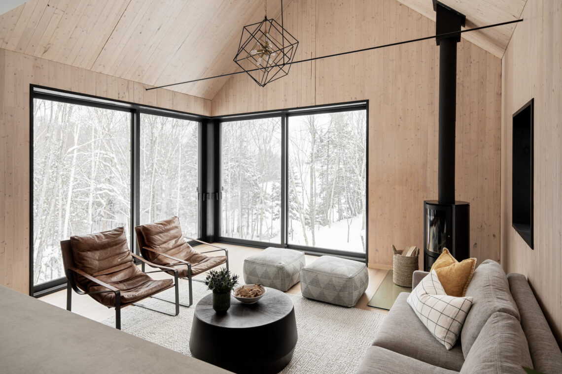 Mountain retreat / opal
