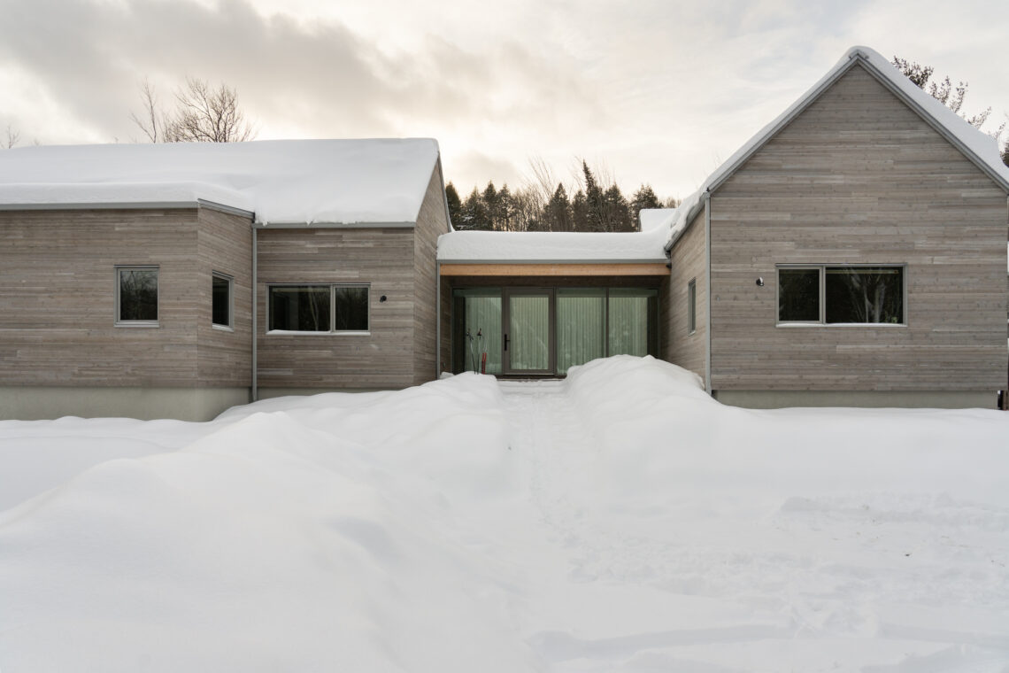Mountain retreat / opal