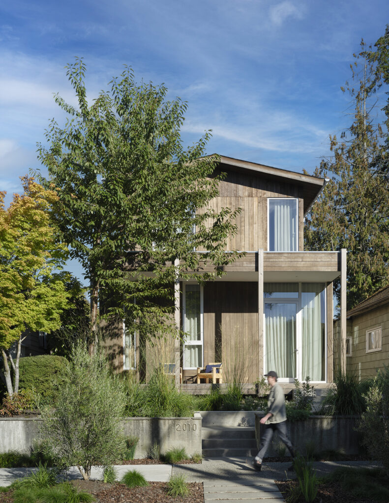 Madison park bungalow / drew shawver architecture + design