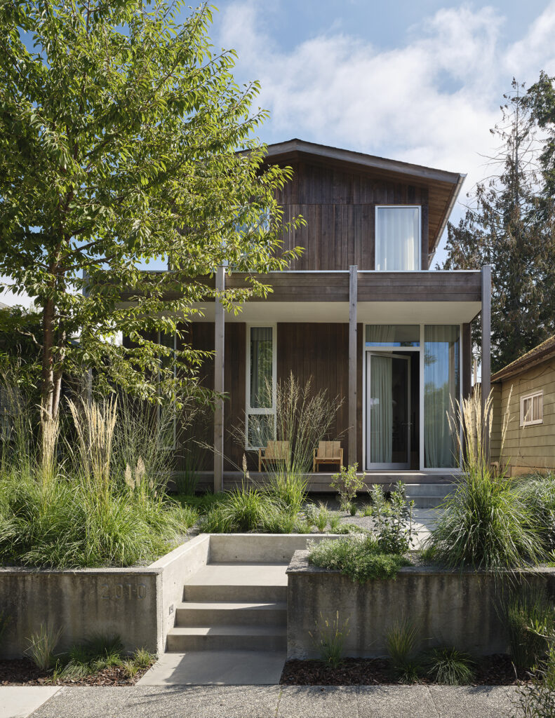 Madison park bungalow / drew shawver architecture + design