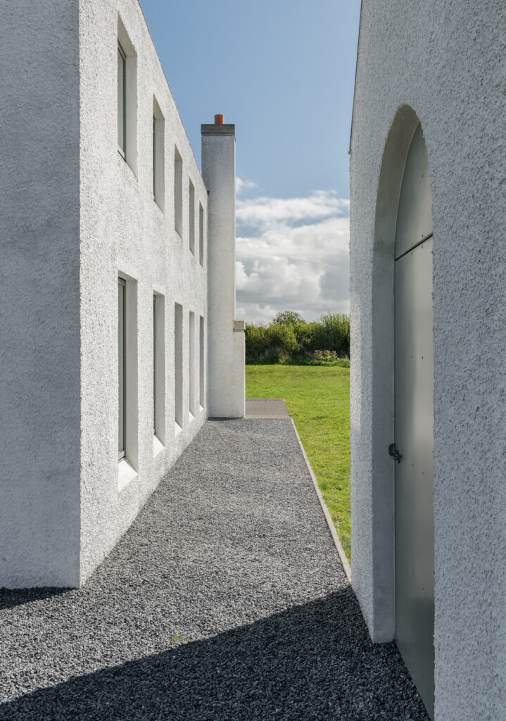 Gort uí ghaoithín / fuinneamh workshop architects