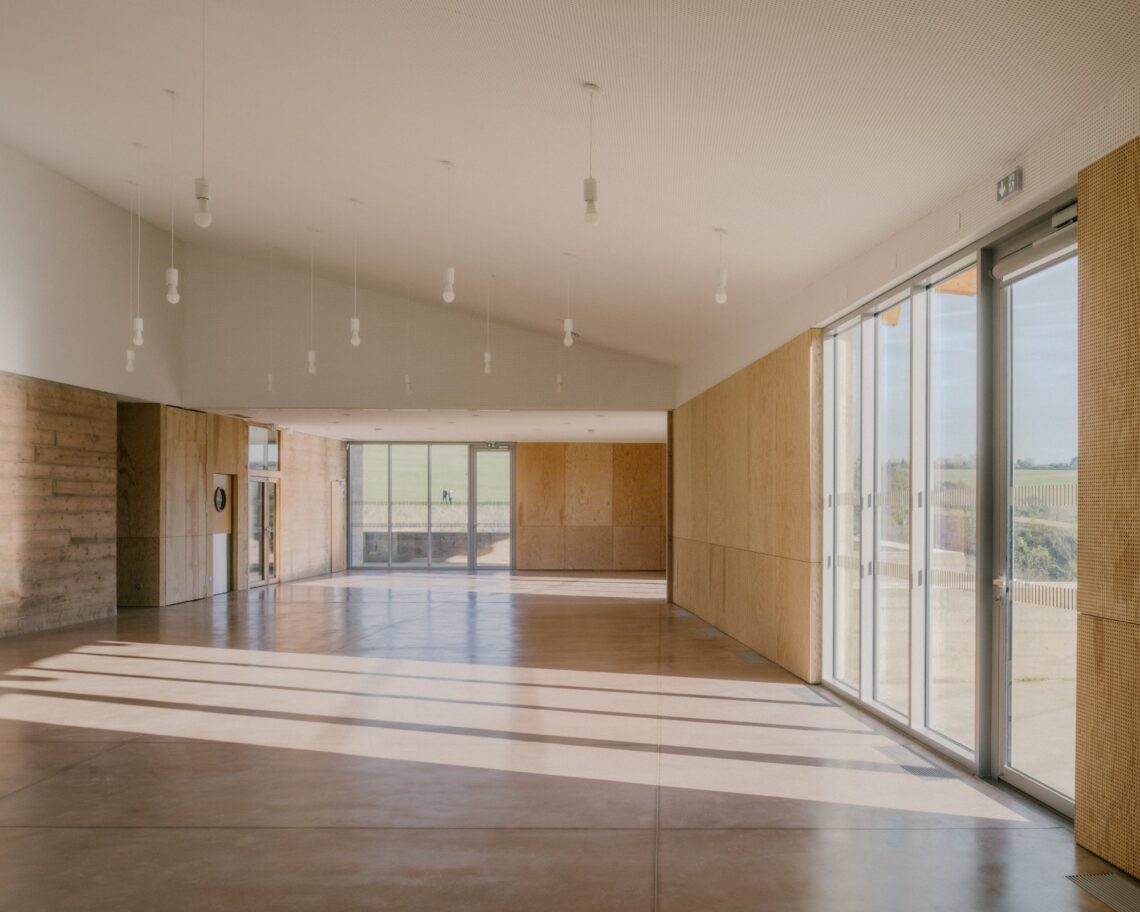 Community hall, beynes / graal