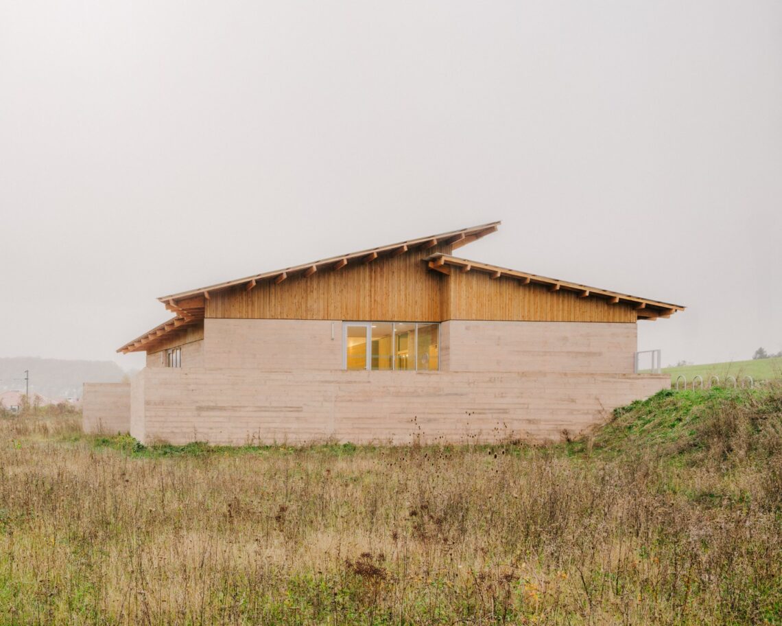 Community hall, beynes / graal