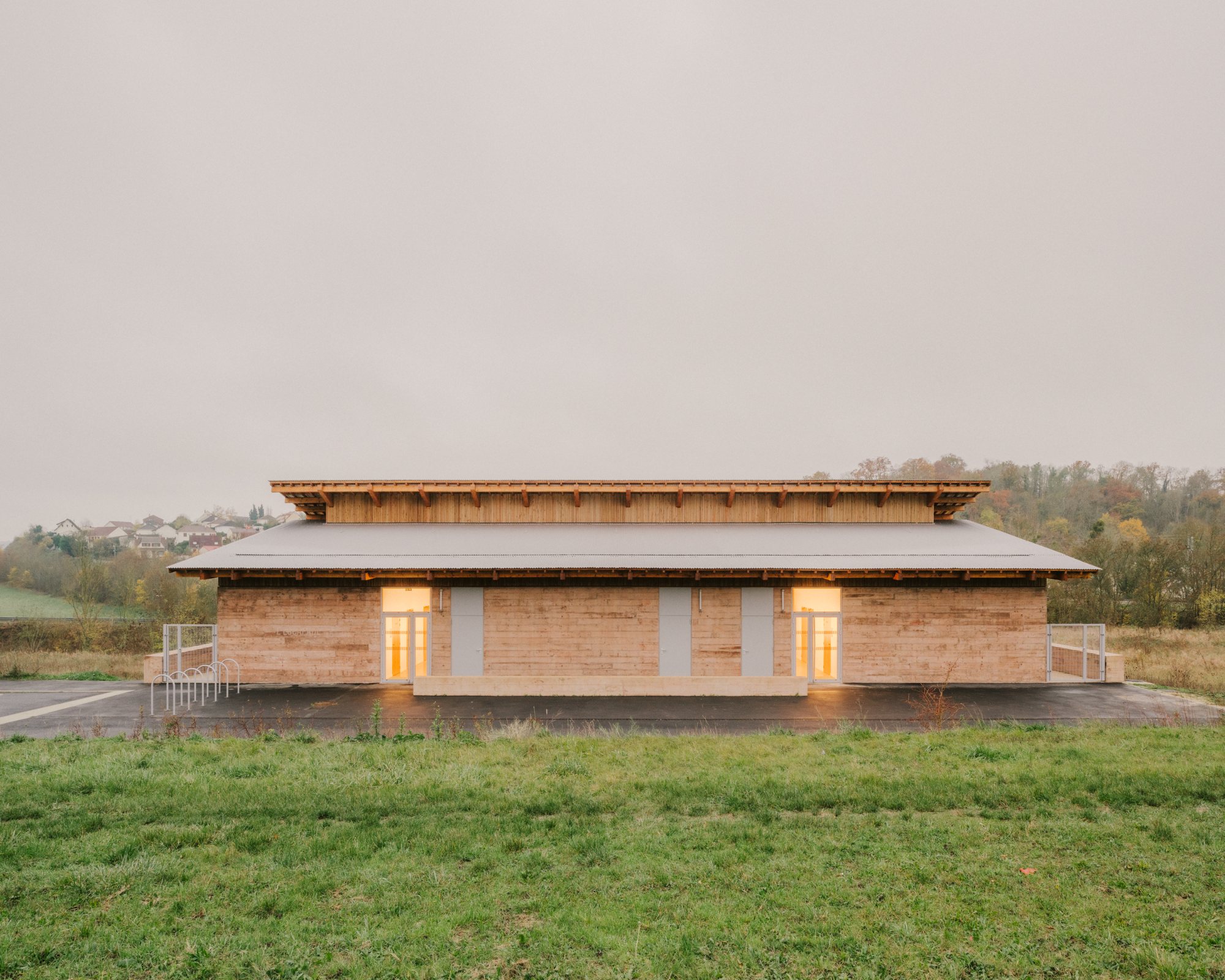 Community hall, beynes / graal