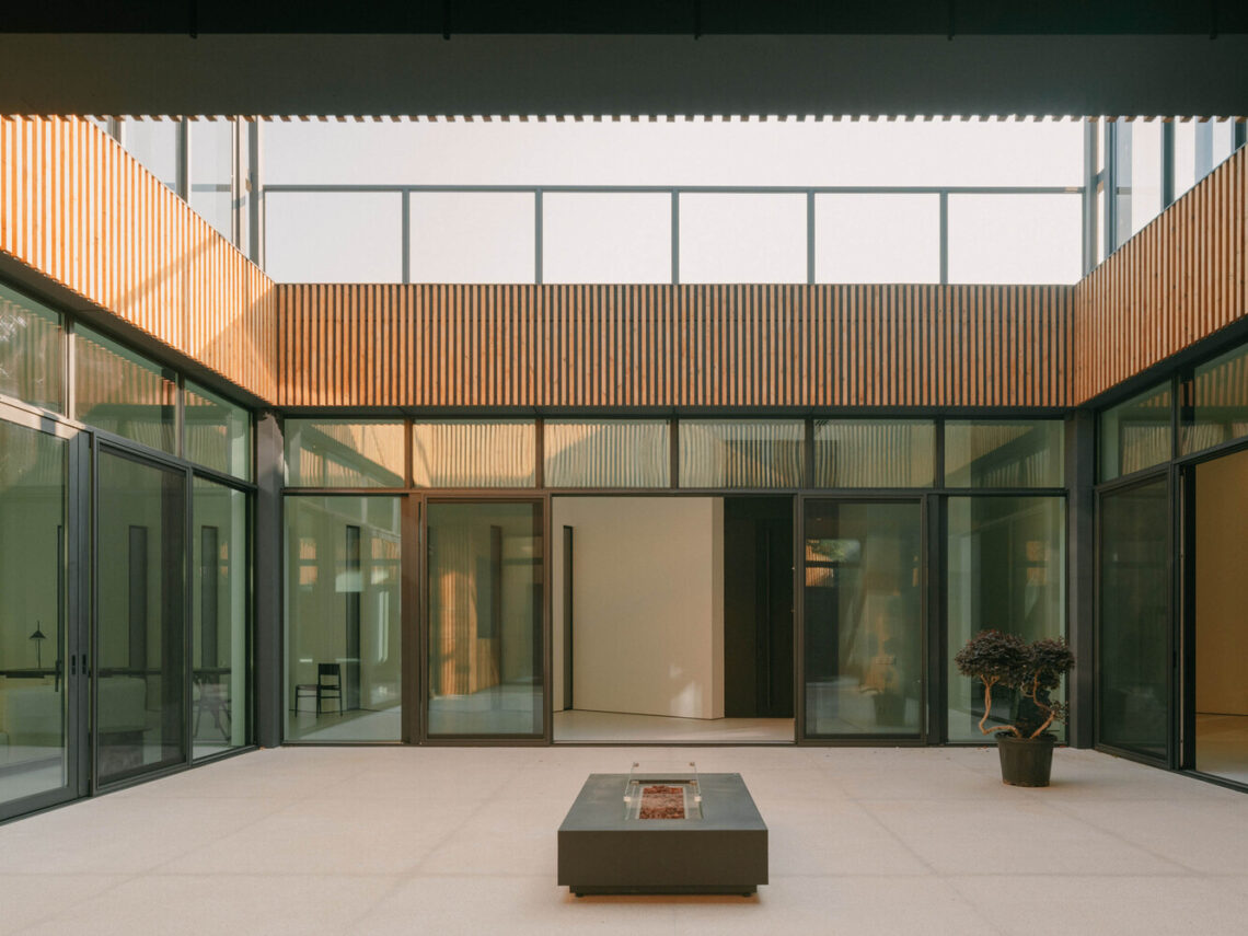 Inverted House / Timm 1 Inverted house / timm