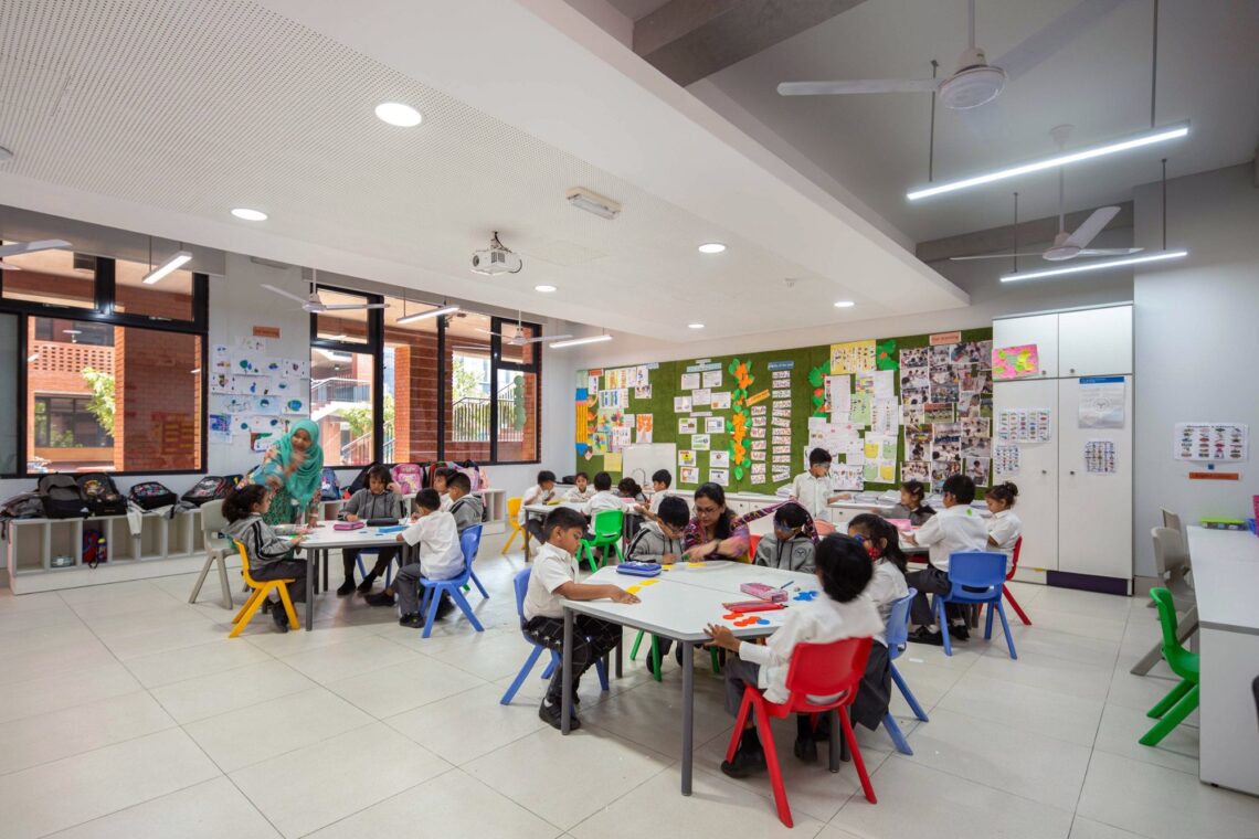 Aga khan academy / feilden clegg bradley studios + shatotto