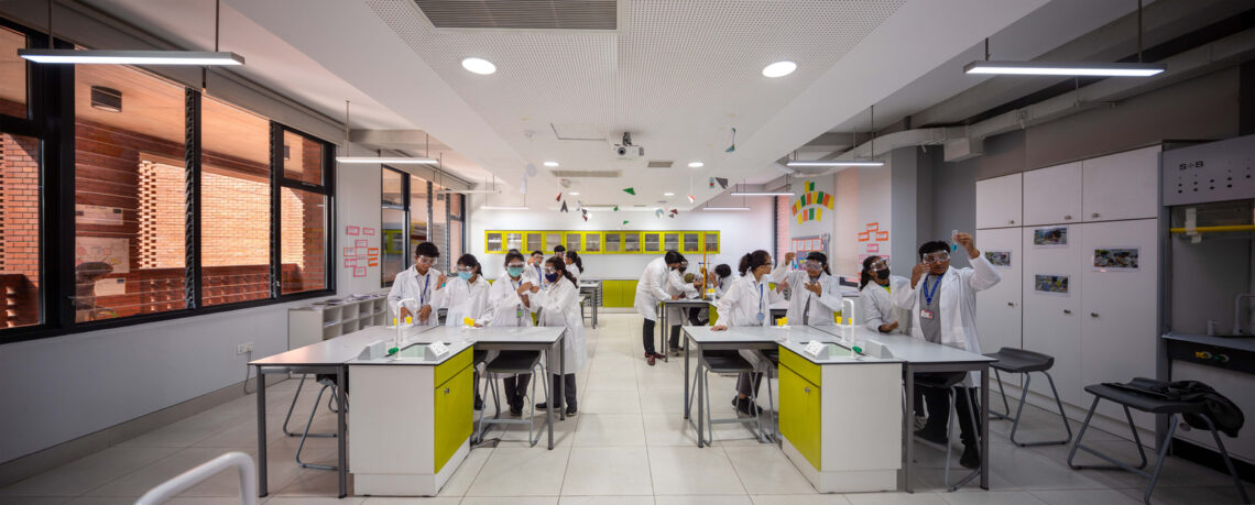 Aga khan academy / feilden clegg bradley studios + shatotto