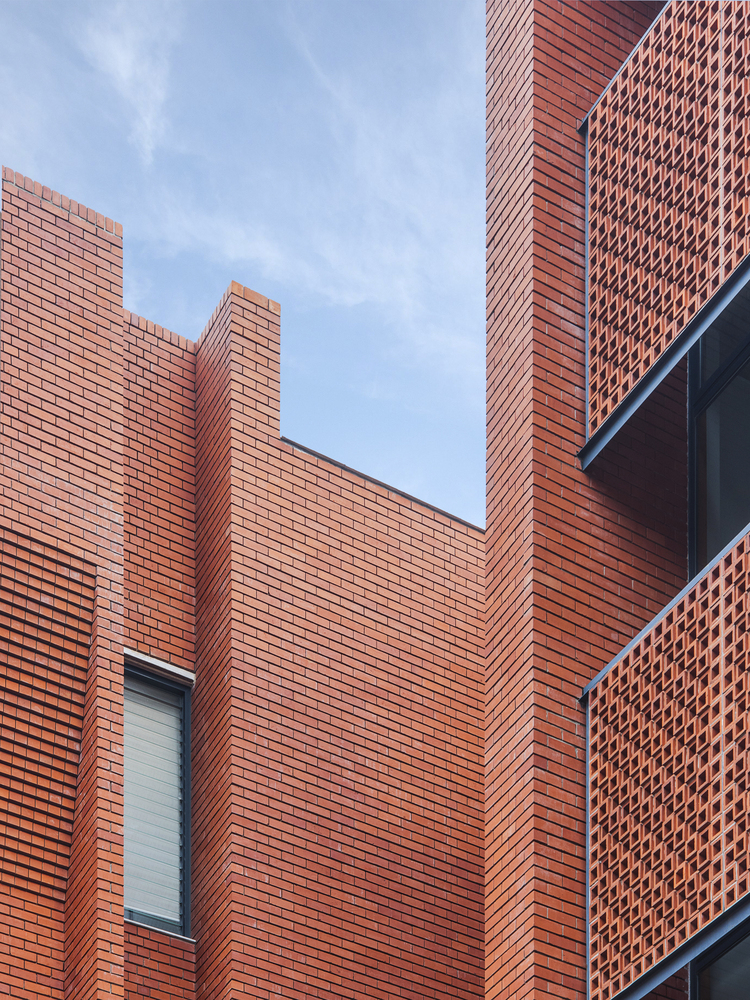 Aga khan academy / feilden clegg bradley studios + shatotto