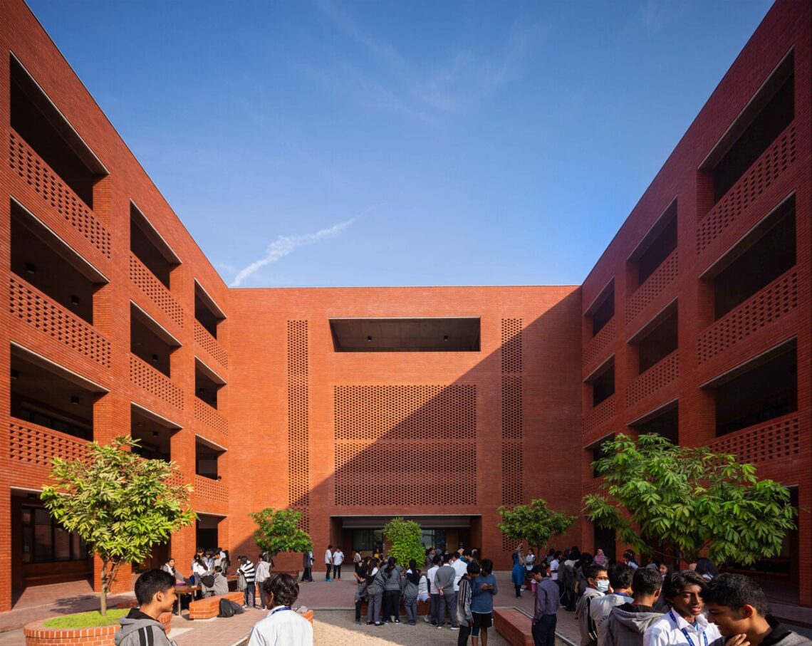 Aga khan academy / feilden clegg bradley studios + shatotto