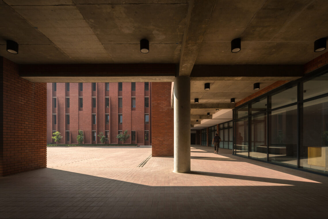 Aga khan academy / feilden clegg bradley studios + shatotto