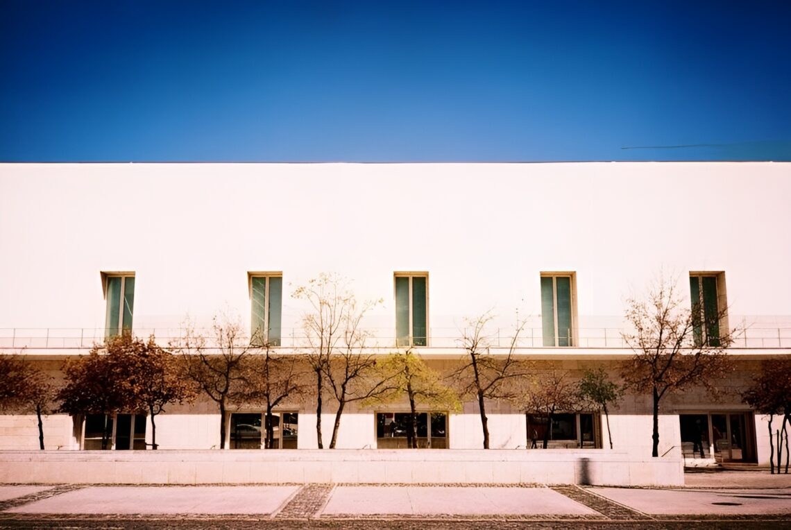 Álvaro siza vieira: biography, works, awards