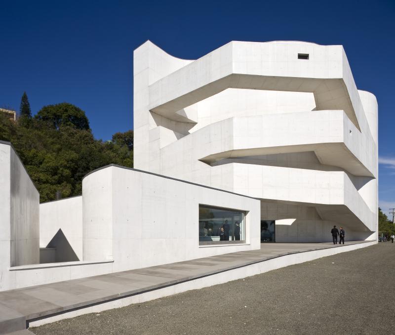Álvaro Siza Vieira: Biography, Works, Awards
