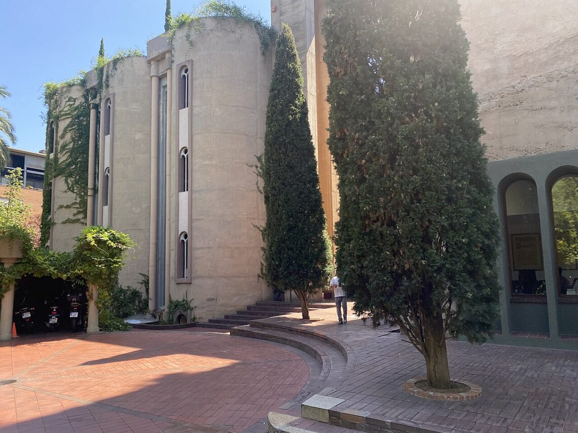 La fábrica / ricardo bofill taller de arquitectura | classics on architecture lab