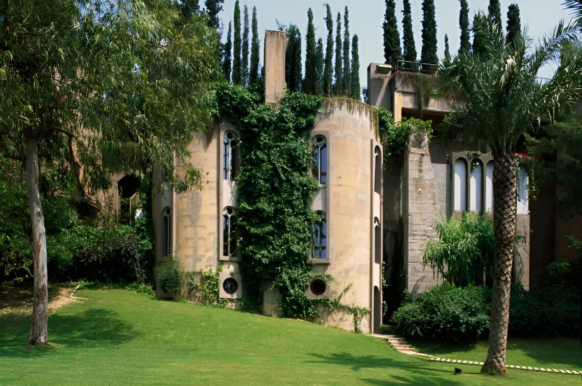 La fábrica / ricardo bofill taller de arquitectura | classics on architecture lab