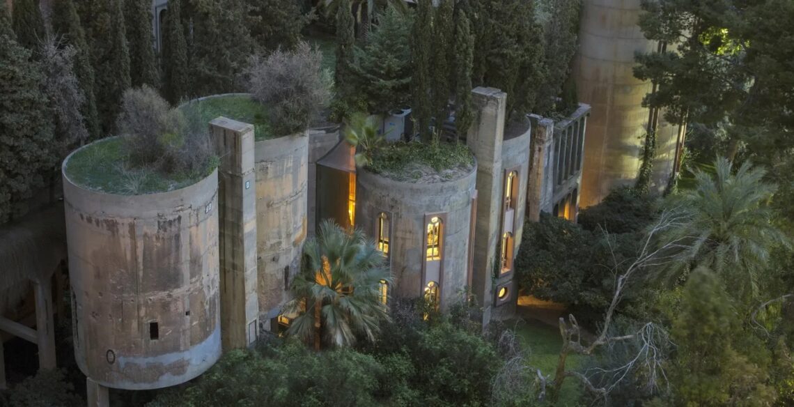 La fábrica / ricardo bofill taller de arquitectura | classics on architecture lab