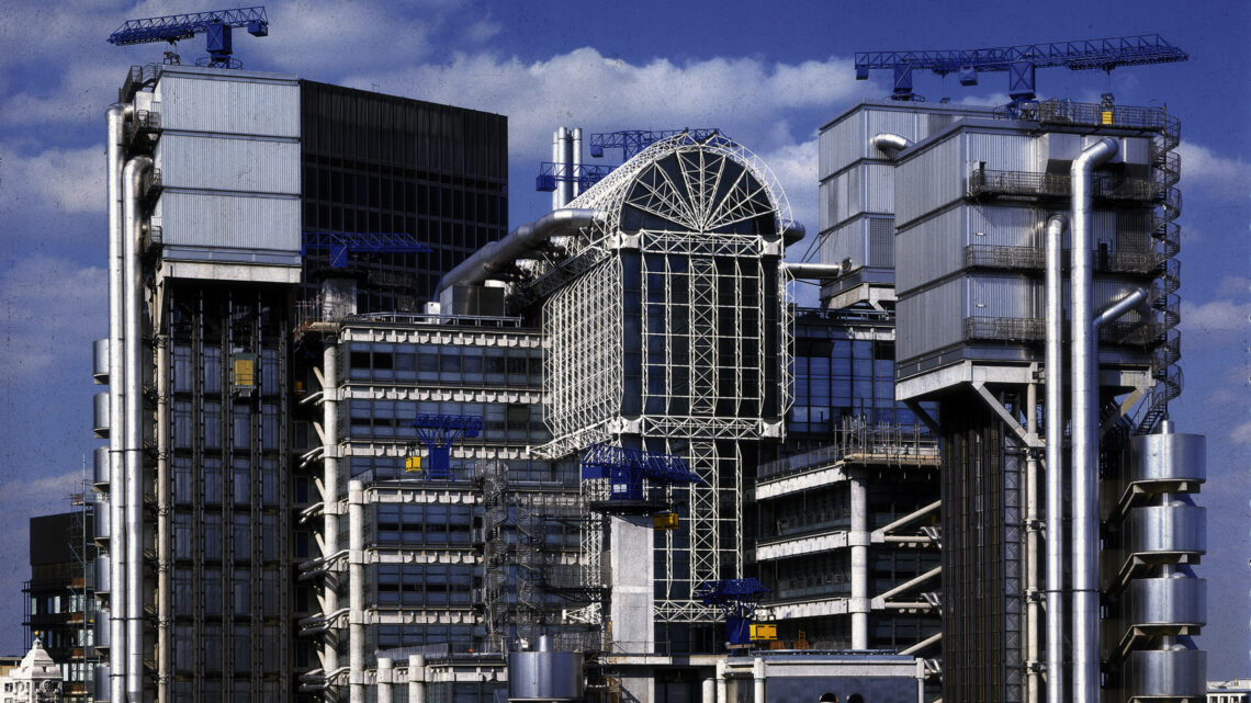 Lloyd's of london building / richard rogers | classics on architecture lab