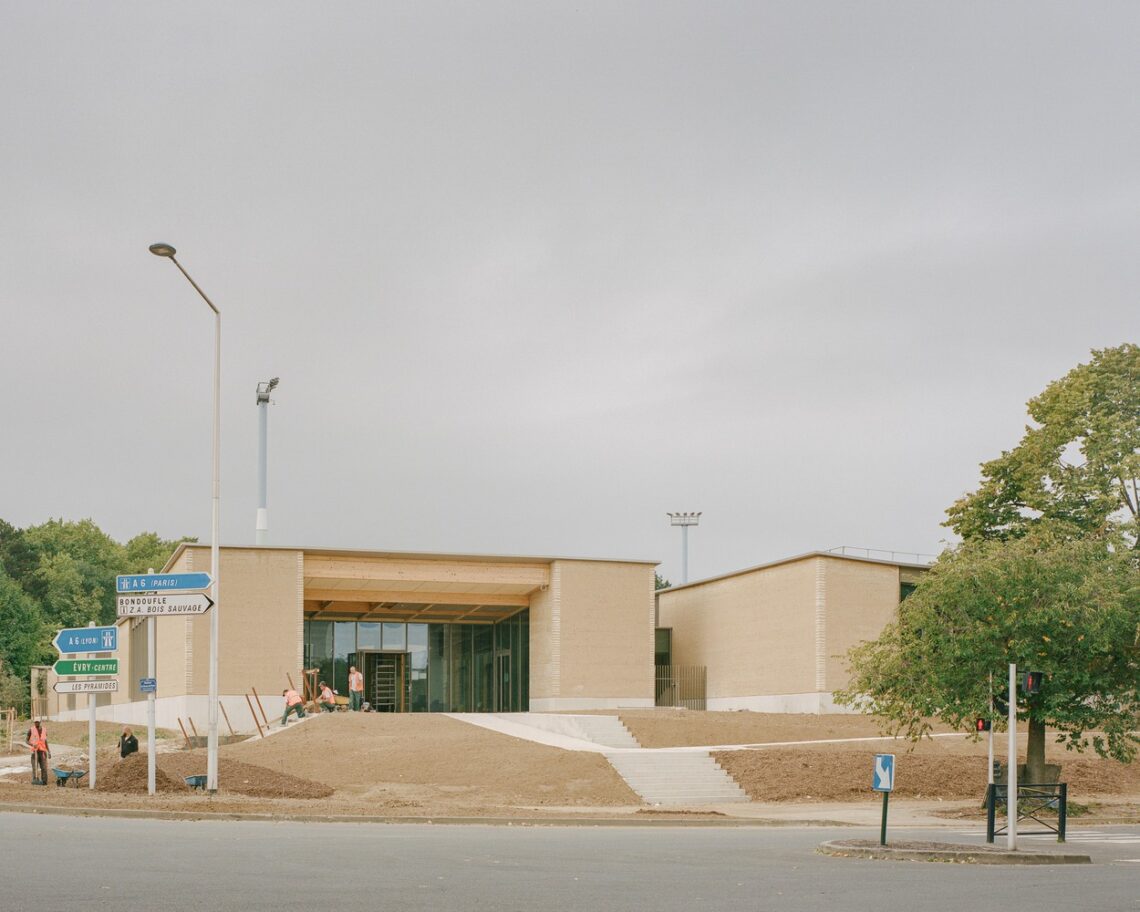 Parc Des Loges Childhood And Sports Center / Hemaa Architectes 5 Parc des loges childhood and sports center / hemaa architectes