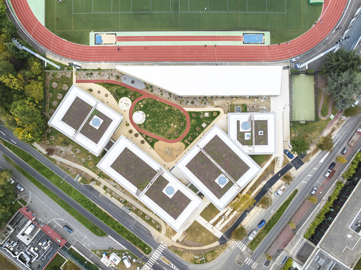Default Parc des loges childhood and sports center / hemaa architectes
