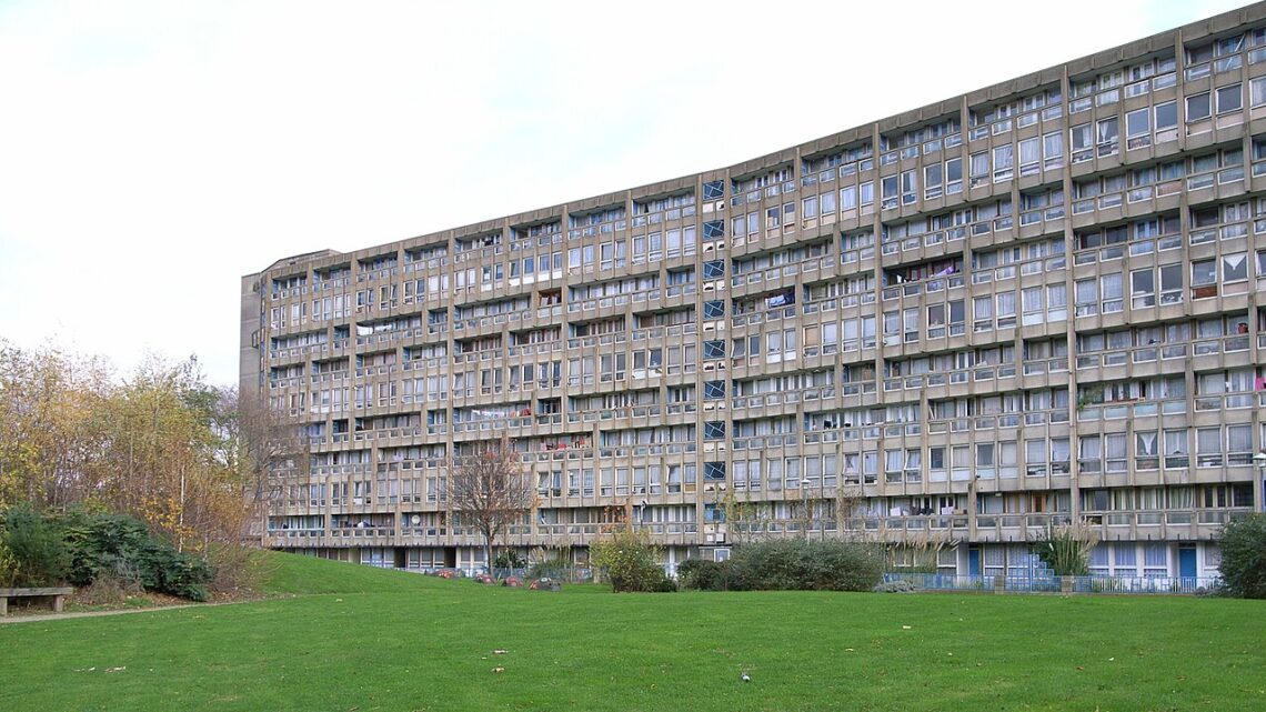Robin hood gardens / alison and peter smithson | classics on architecture lab