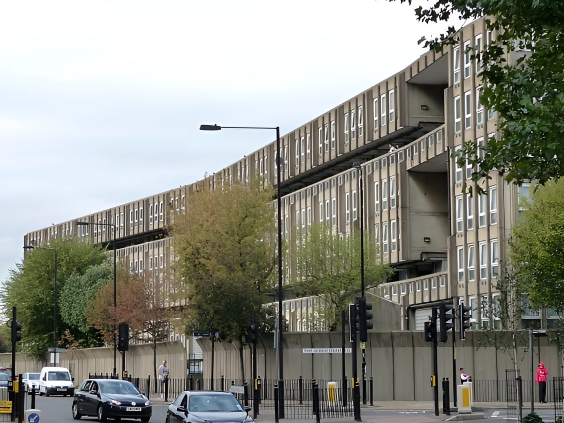 Robin hood gardens / alison and peter smithson | classics on architecture lab