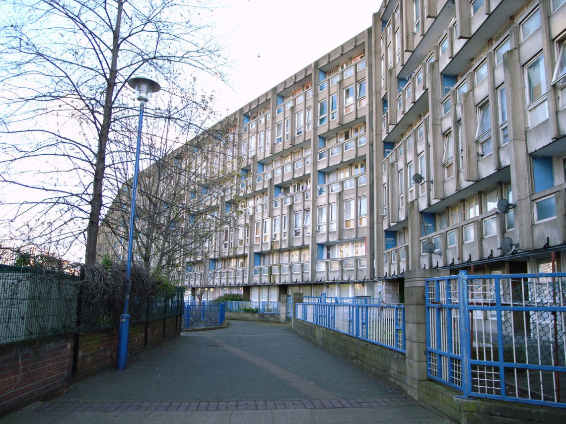 Robin hood gardens / alison and peter smithson | classics on architecture lab