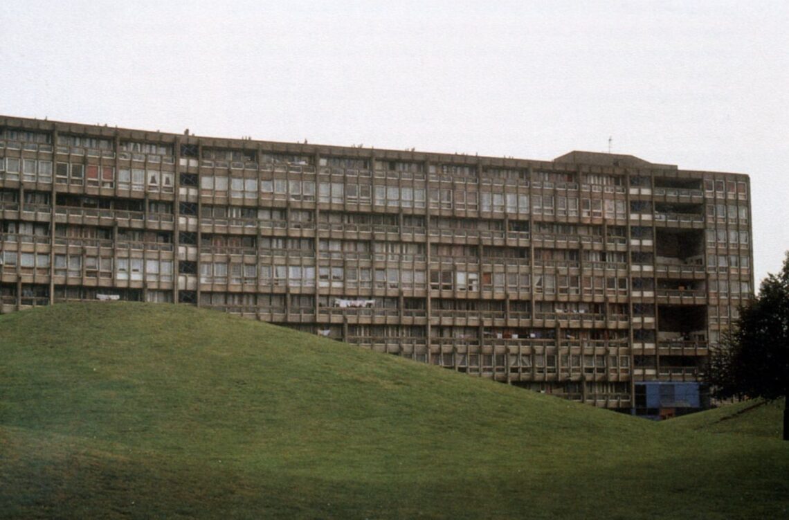 Robin hood gardens / alison and peter smithson | classics on architecture lab