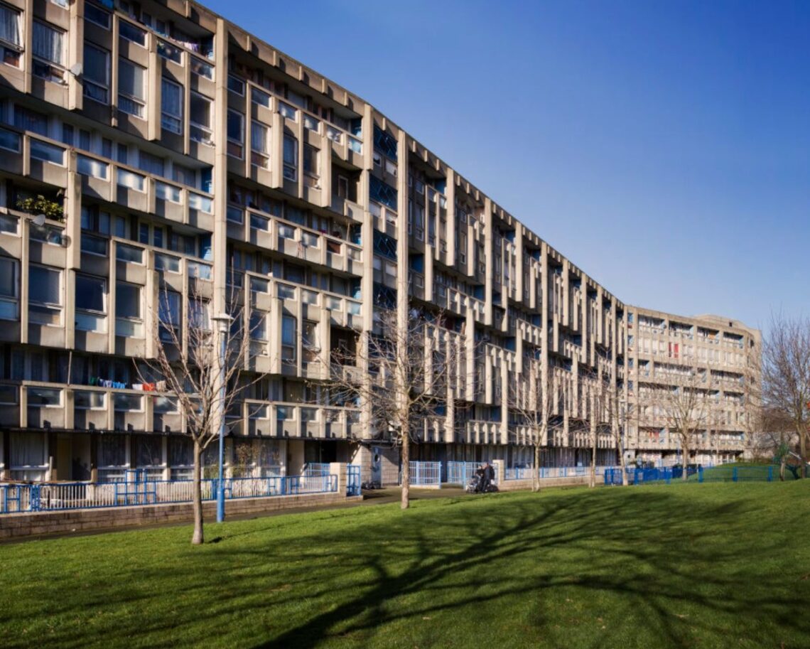 Robin hood gardens / alison and peter smithson | classics on architecture lab