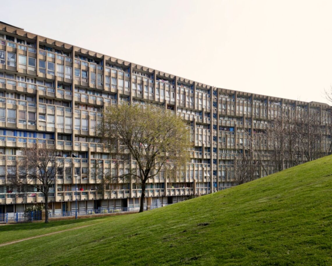 Robin hood gardens / alison and peter smithson | classics on architecture lab