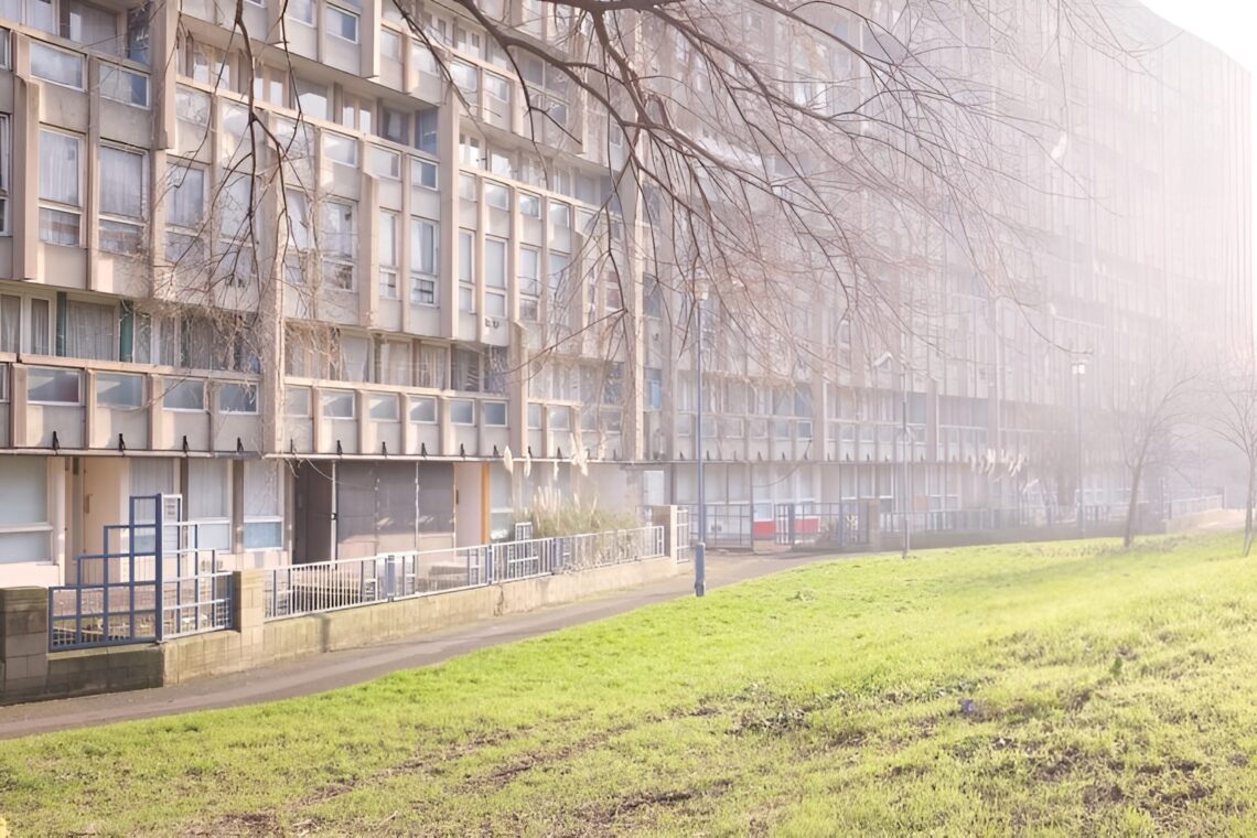 Robin hood gardens / alison and peter smithson | classics on architecture lab