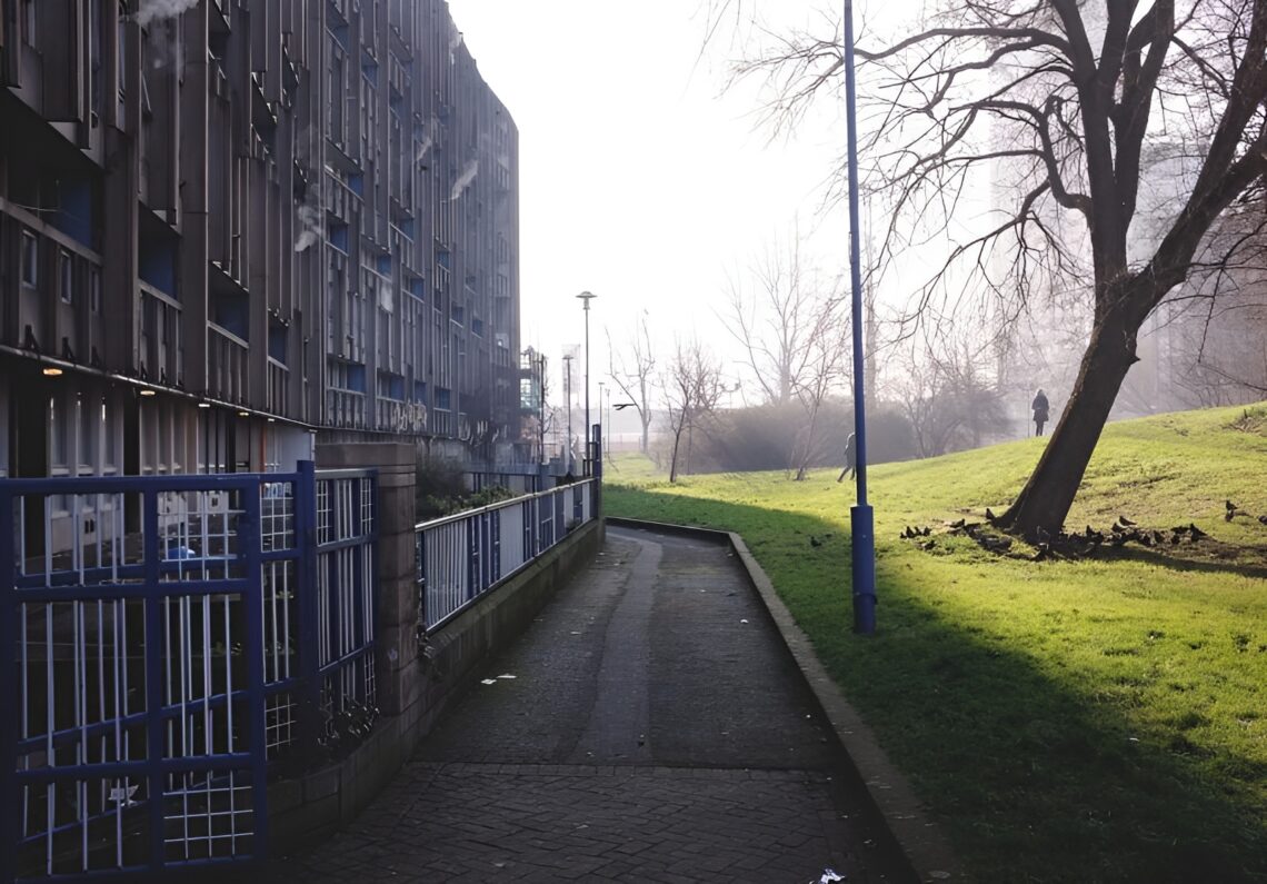 Robin hood gardens / alison and peter smithson | classics on architecture lab
