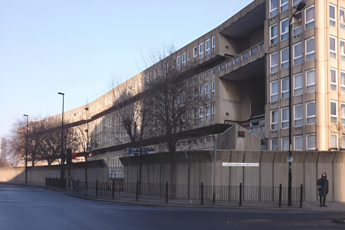 Robin hood gardens / alison and peter smithson | classics on architecture lab