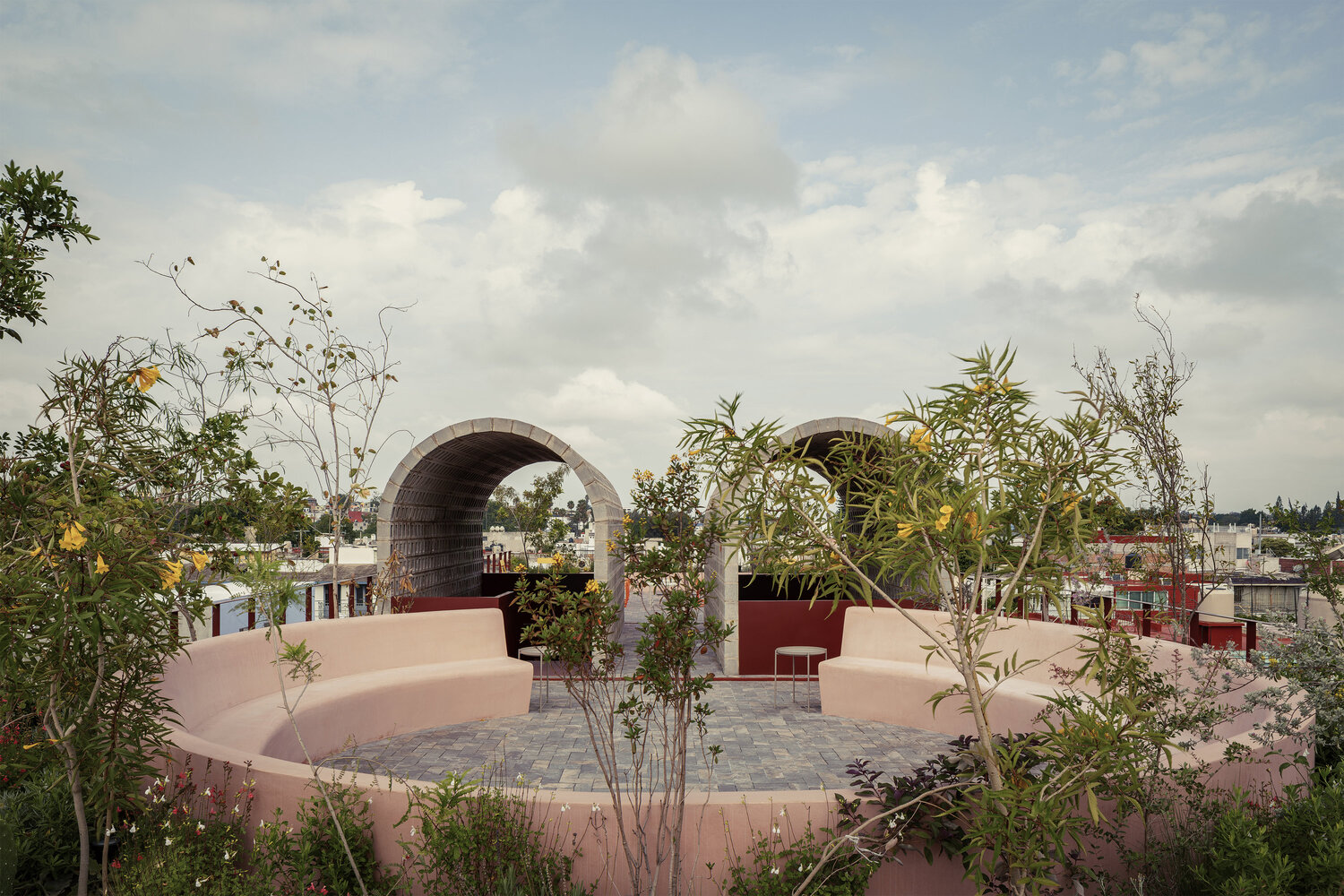 Rosadoce commercial building / reims 502
