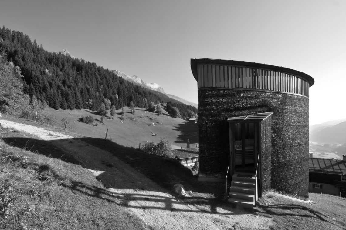 Saint benedict chapel / peter zumthor | classics on architecture lab