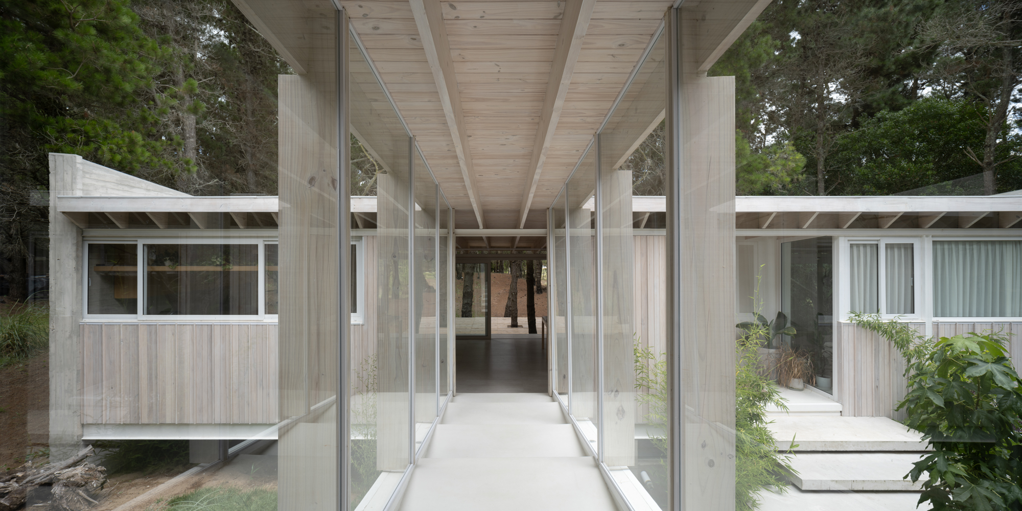 061_Javier Agustin Rojas_Taranti H1_Dsf0678-77-Edit_Low House h1 / taranti arq studio