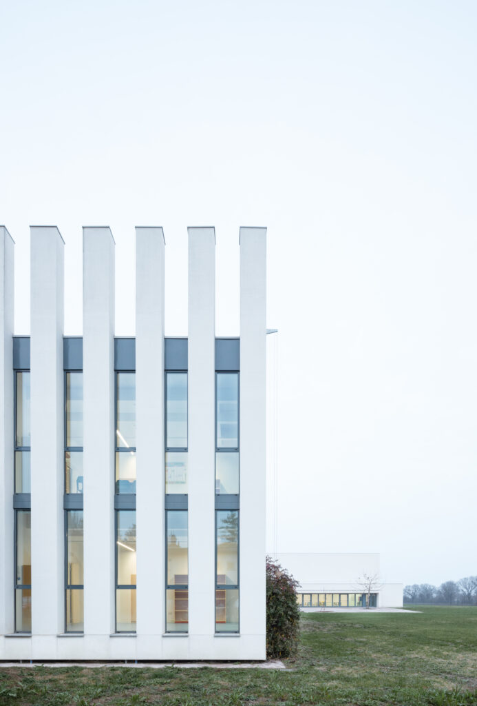 Sissa school complex / aaa office