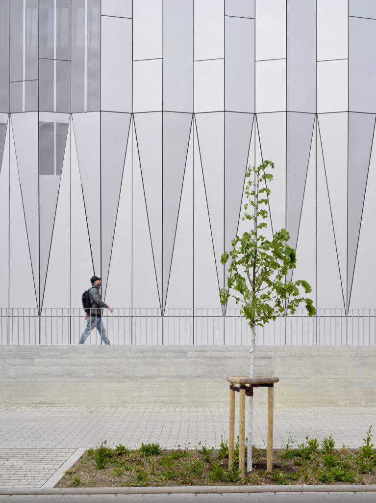 Telekom tower / sauerbruch hutton