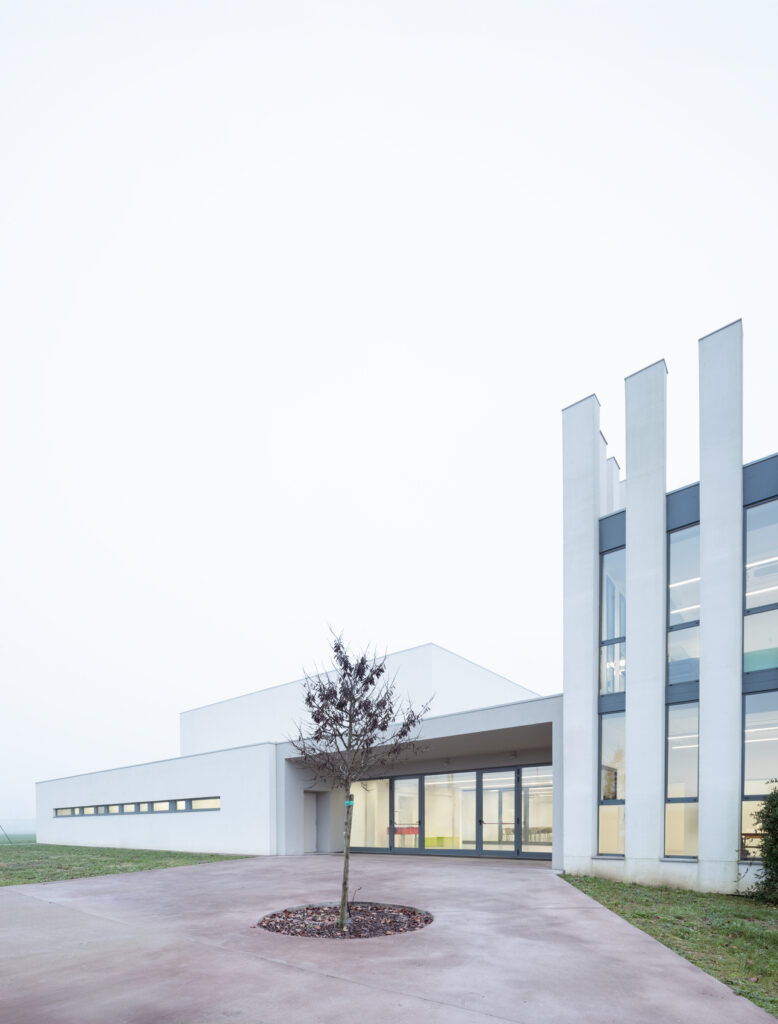 Sissa school complex / aaa office