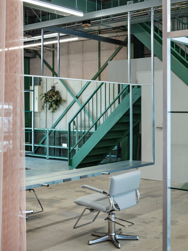 Unravel Hair Salon / Atelier Write 29 Unravel hair salon / atelier write