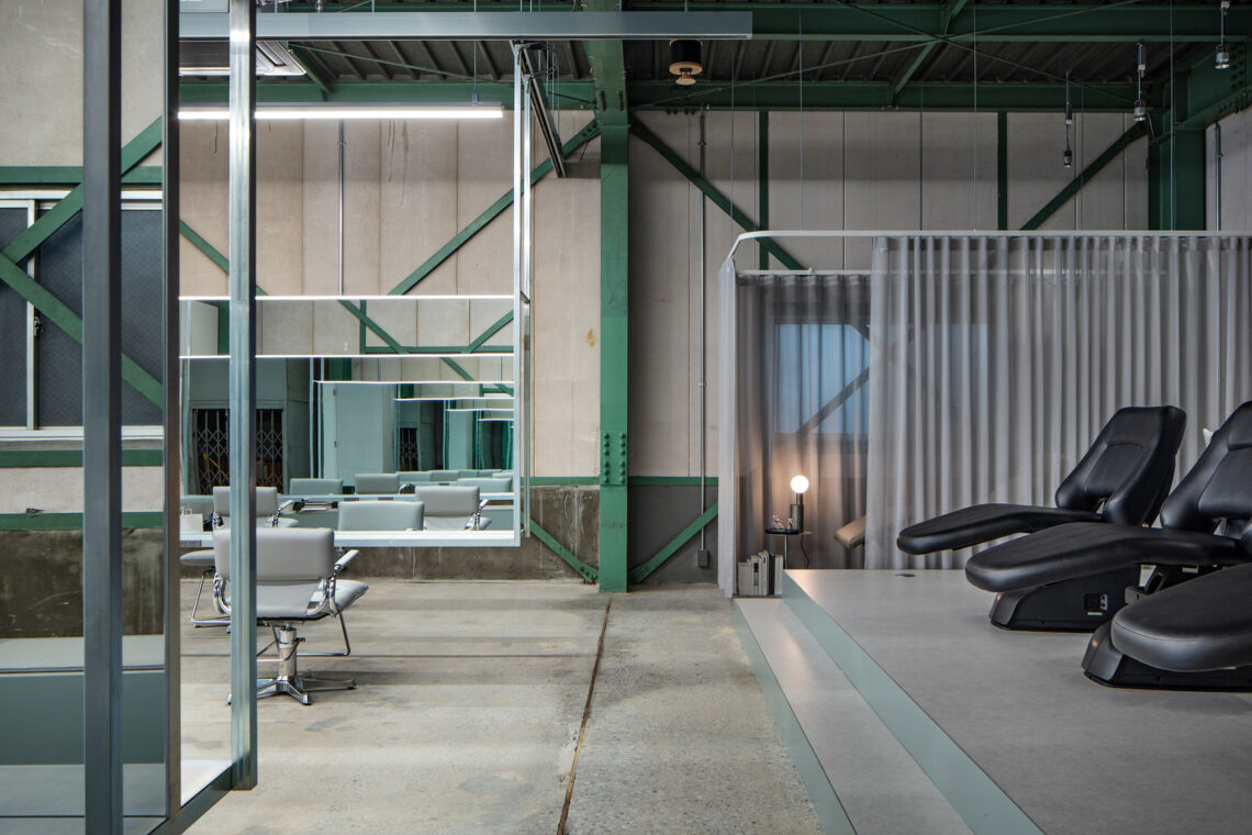 Unravel Hair Salon / Atelier Write 22 Unravel hair salon / atelier write