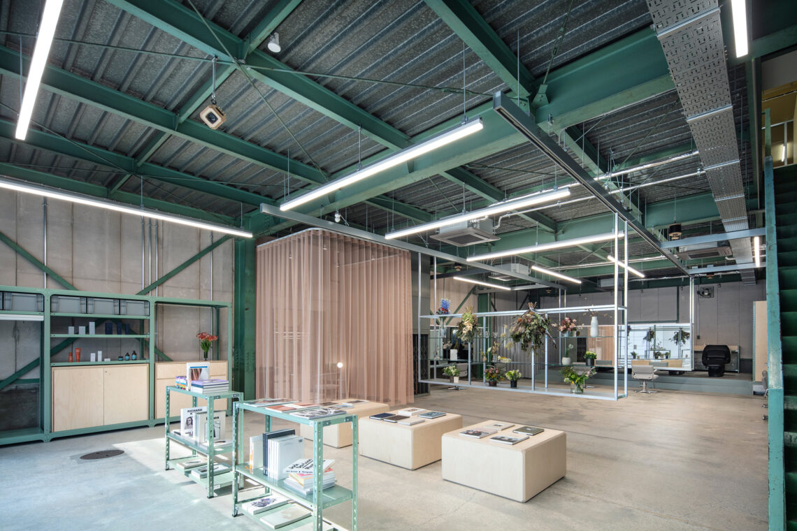 Unravel Hair Salon / Atelier Write 17 Unravel hair salon / atelier write