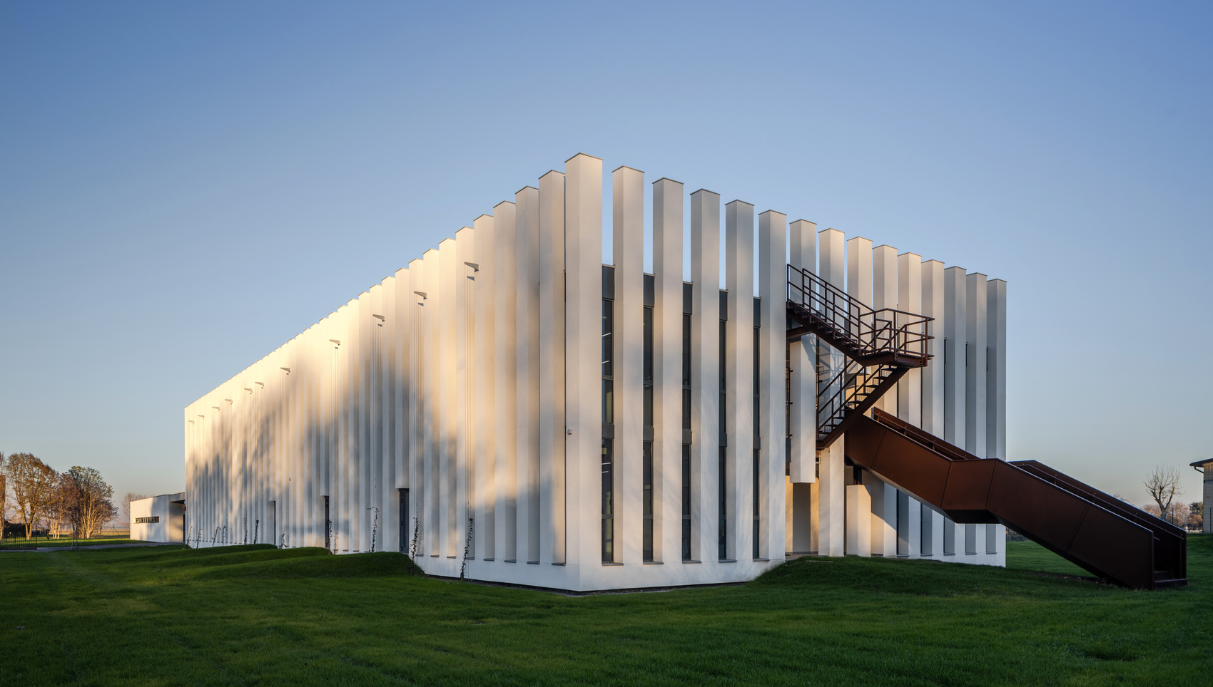 Sissa school complex / aaa office