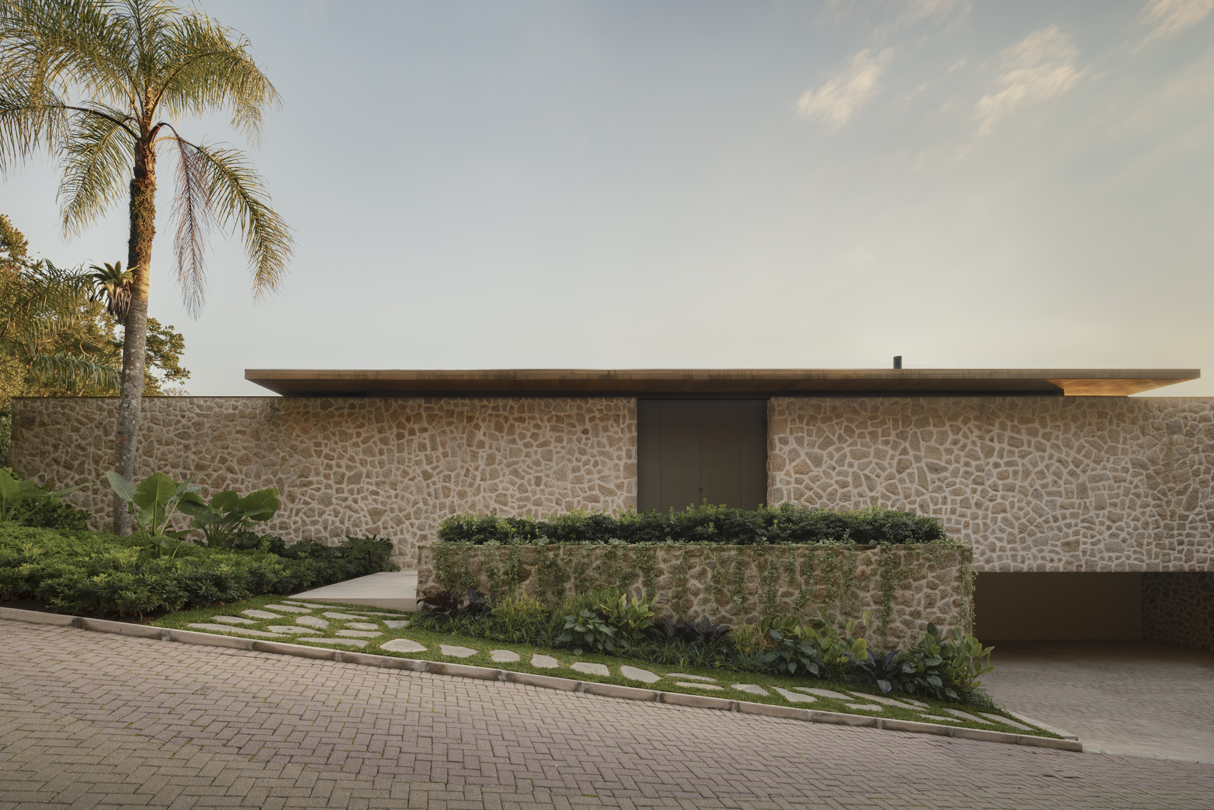 Casalarissagomes_Arthurcasas_24 Bravíssima house / studio arthur casas