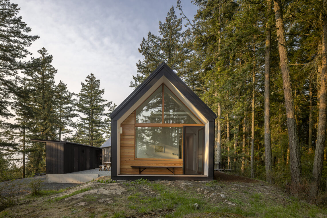 Doe bay retreat / heliotrope architects
